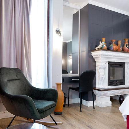 Boutique Hotel Whisky Тирана Экстерьер фото