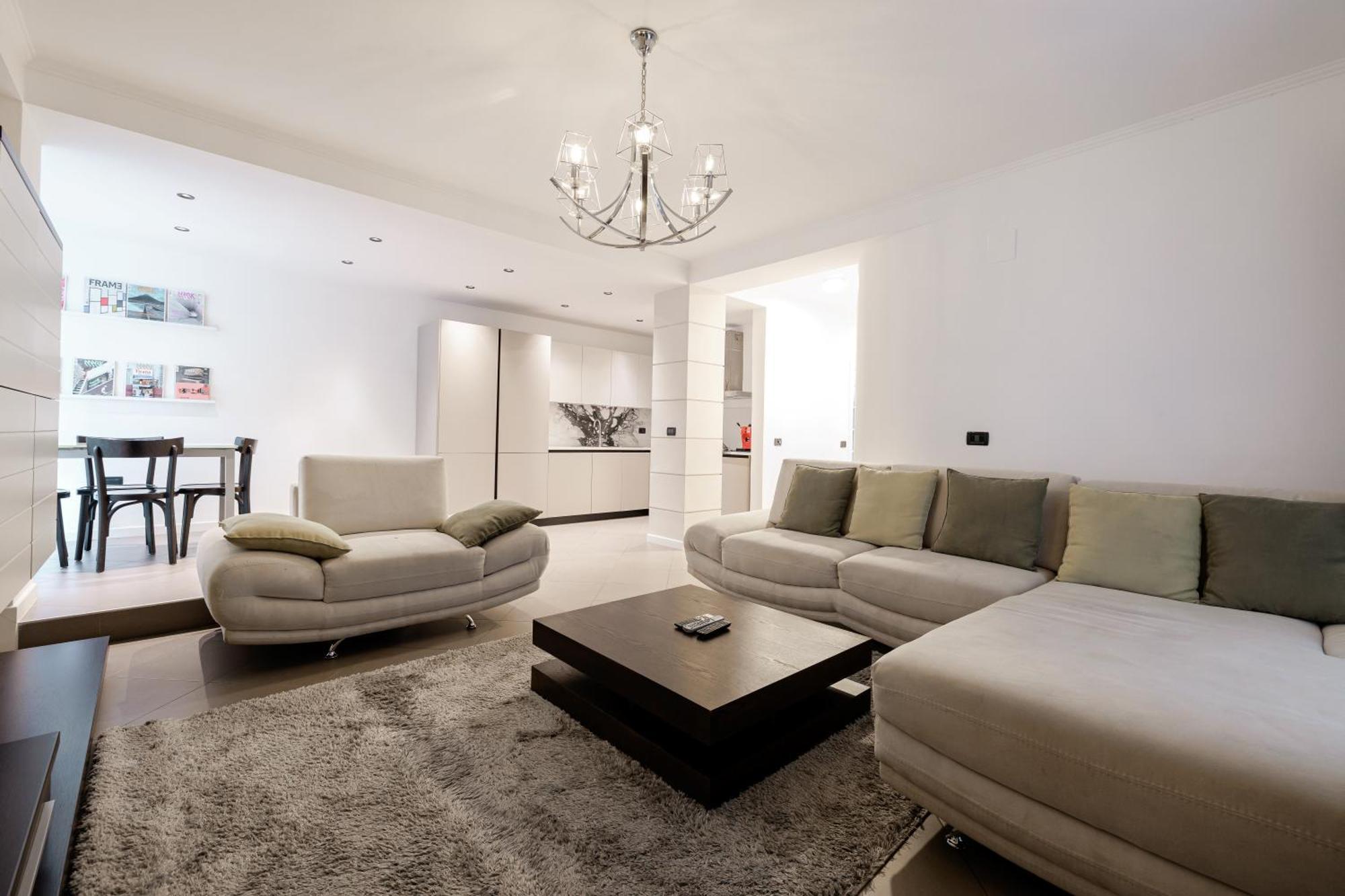 Boutique Hotel Whisky Тирана Экстерьер фото