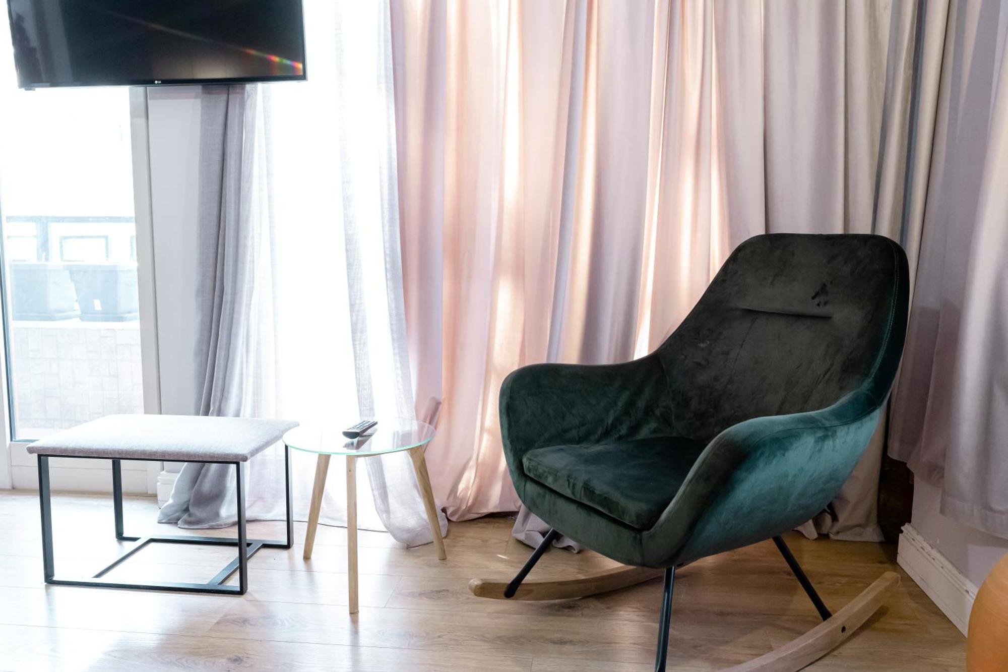 Boutique Hotel Whisky Тирана Экстерьер фото