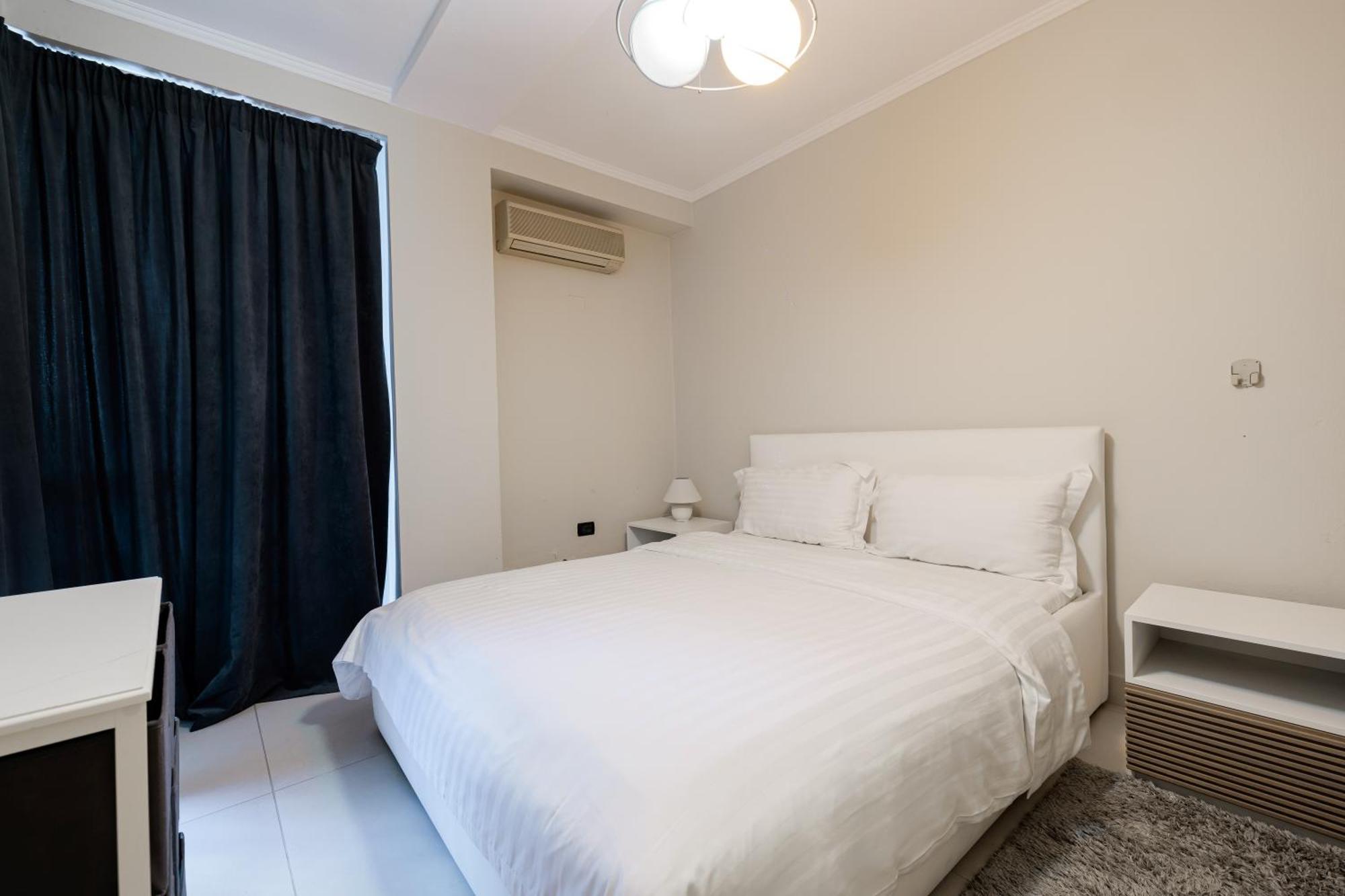 Boutique Hotel Whisky Тирана Экстерьер фото