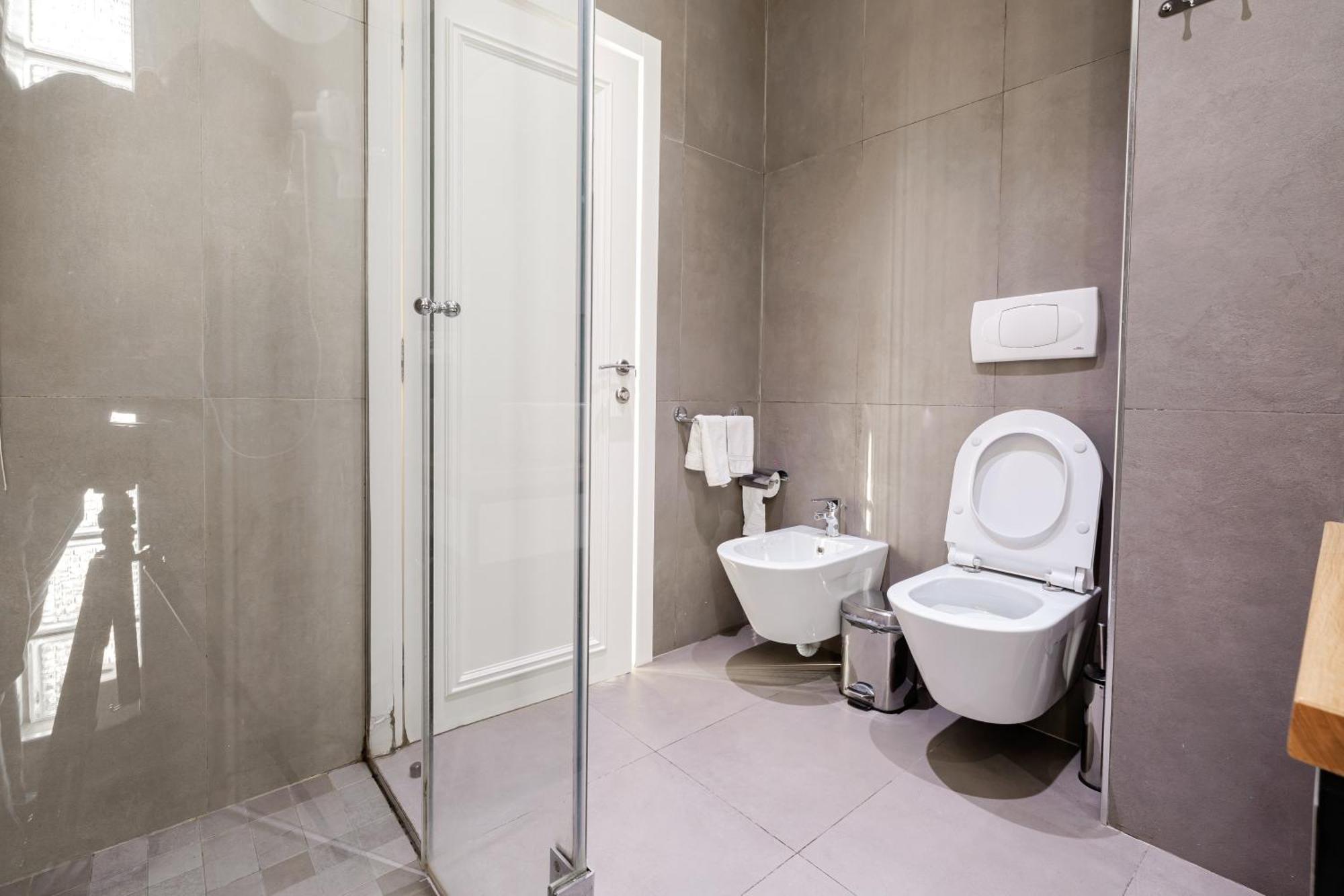Boutique Hotel Whisky Тирана Экстерьер фото