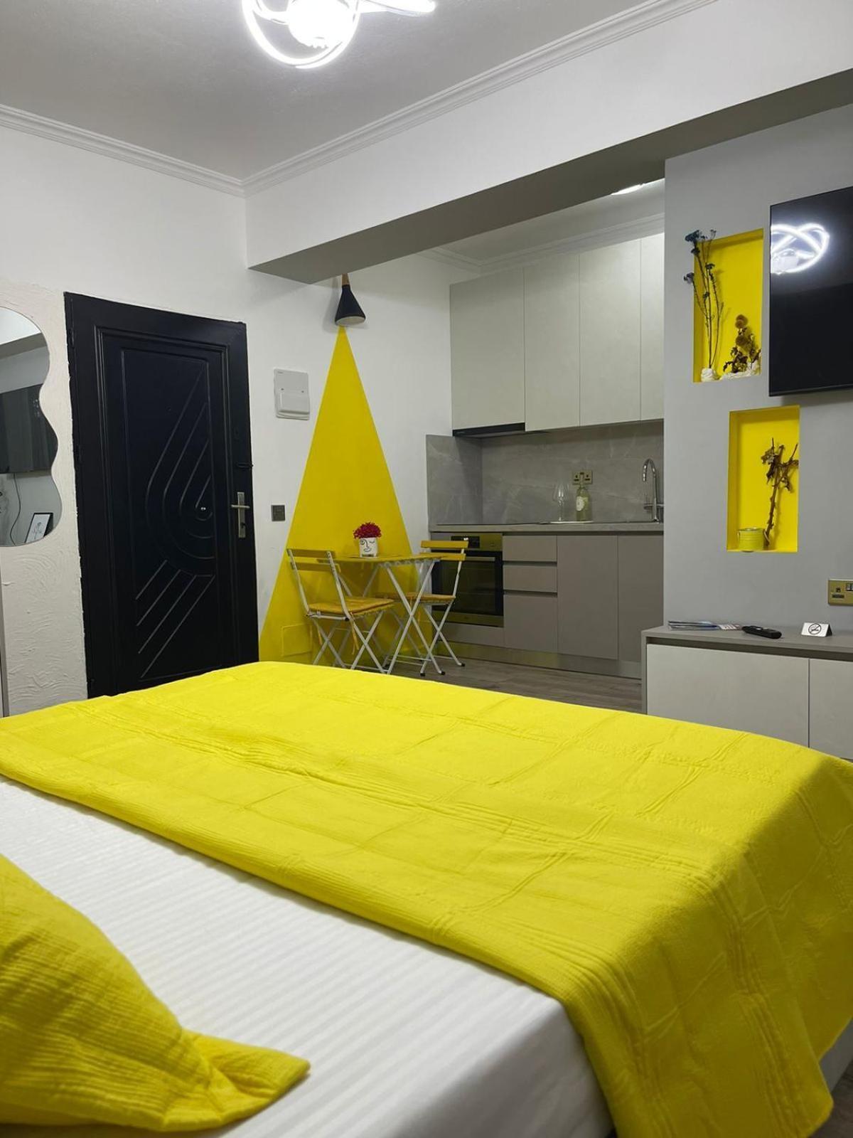 Boutique Hotel Whisky Тирана Экстерьер фото